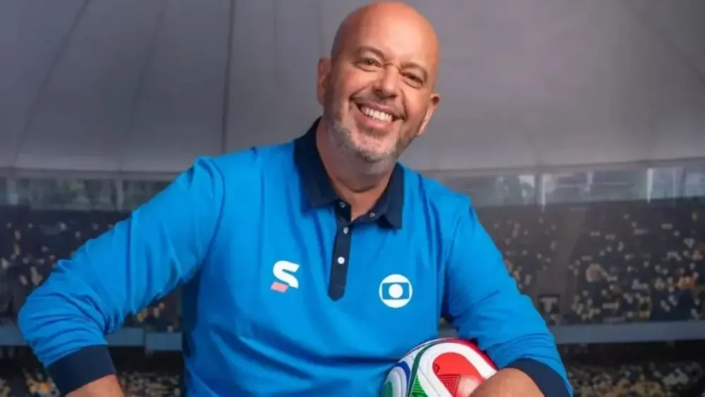 Alex Escobar opera e retira tumor no timo