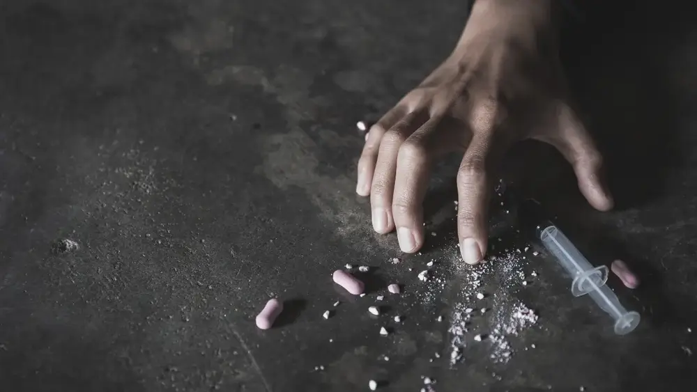 Como fica a mão de quem usa droga? Sinais e impactos visíveis!